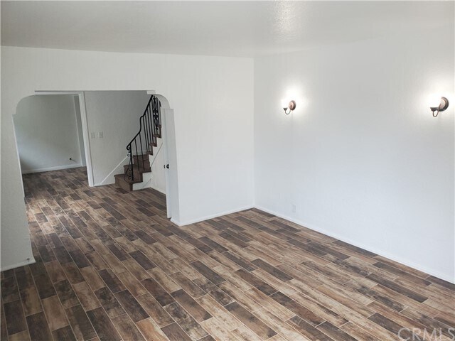 Building Photo - 1309 S Woods Ave