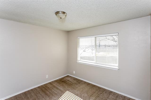 Building Photo - 1400 Thackery Dr