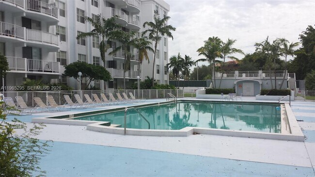 Building Photo - 492 NW 165th St