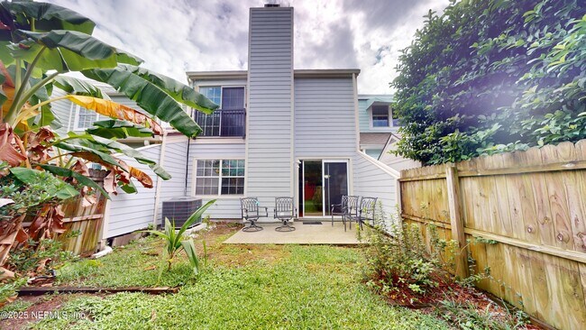 Building Photo - 322 Sunrise Cir