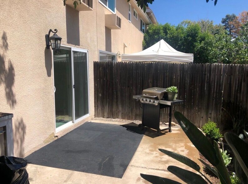 Backyard - 4475 Dale Ave