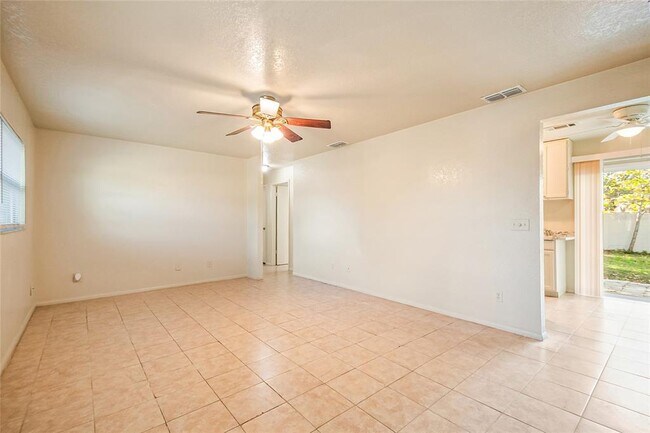 Building Photo - 2338 Juno Ave