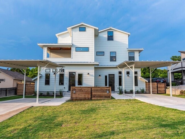 Building Photo - 6412 Carson Rdg