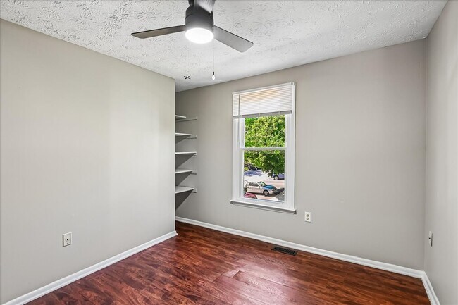 Building Photo - 8346 Sperry Ct