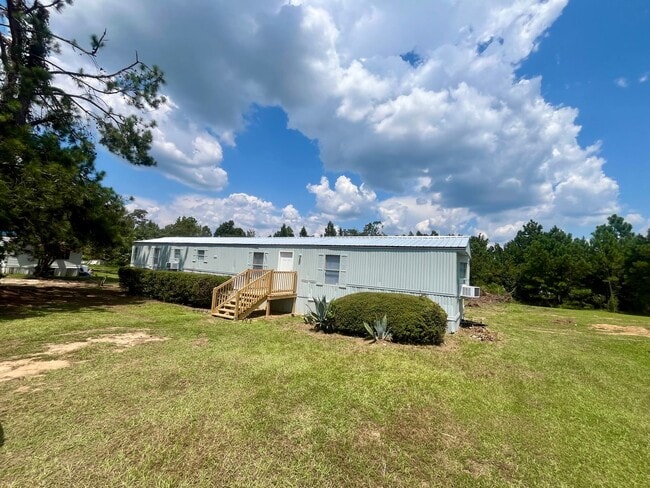 Building Photo - 3 Bed/2 Bath Mobile Home