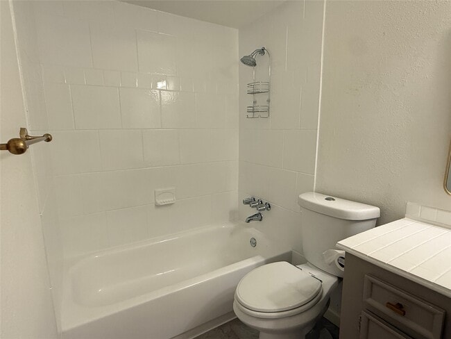 Building Photo - 11550 Chimney Rock Rd