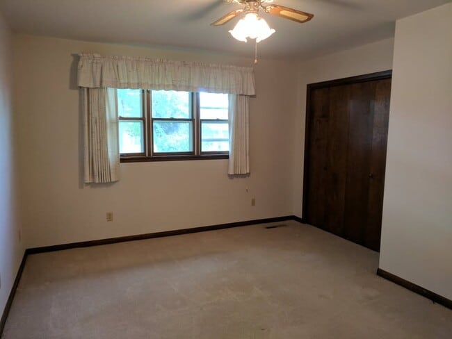 Building Photo - 107 Spruce St