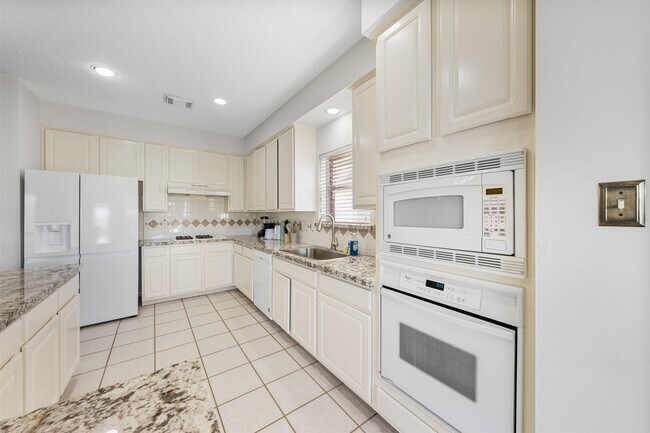 Building Photo - 6518 Portuguese Bend Dr