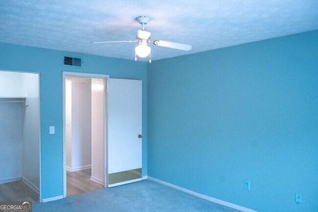 Building Photo - 3237 Abbeywood Dr