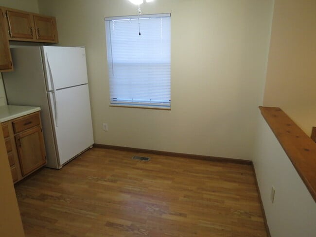 Building Photo - 2129 Brett Ct
