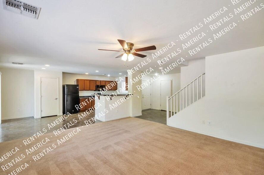 Building Photo - 2834 W Duskywing Dr