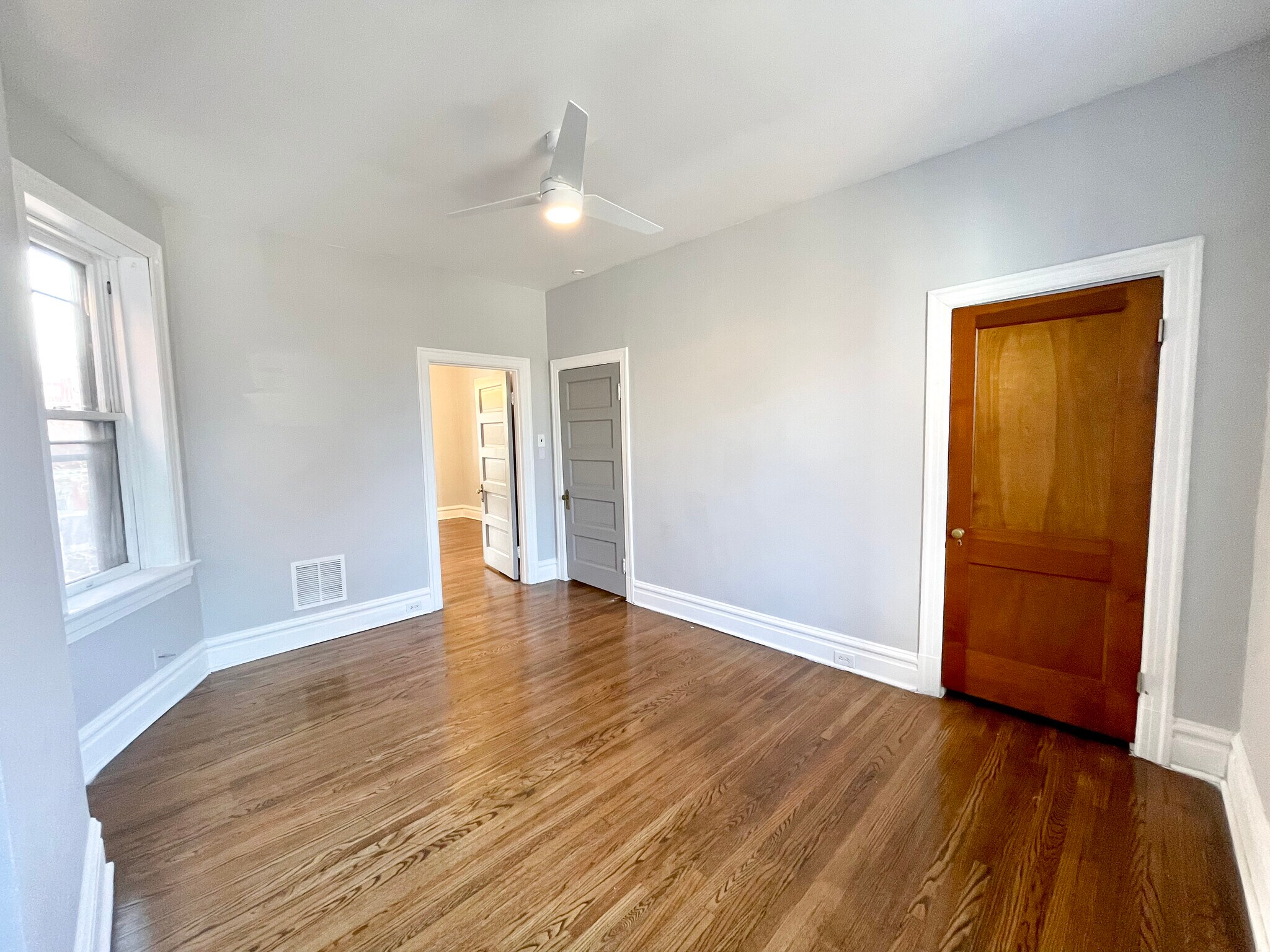 Building Photo - 3455 Hartford St