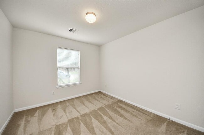 Building Photo - 3302 Regal Park Ln