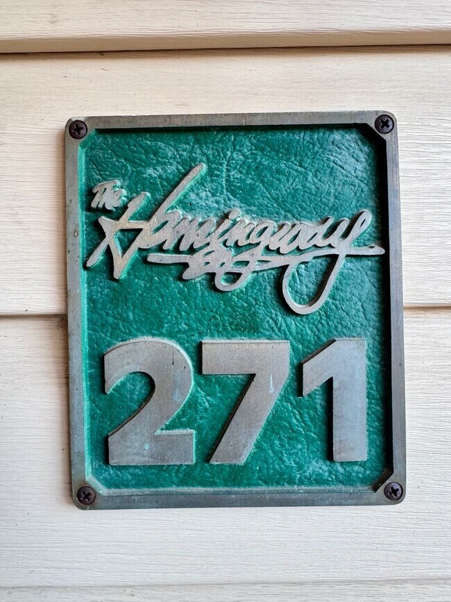 Building Photo - Beautifully Updated 2BR/2BA Condo in Gated Community – Modern Finishes & Pool Access