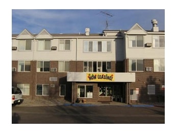 Primary Photo - Three Links Apartments