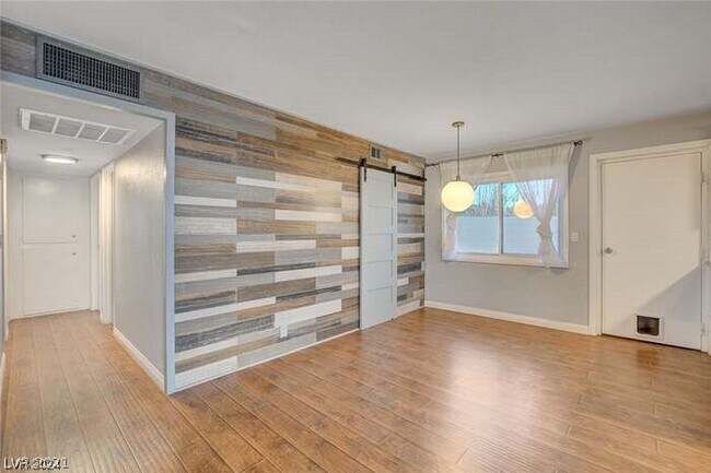 Building Photo - 4044 Pepe Cir