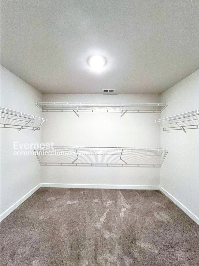 Building Photo - 506 Lyness Dr