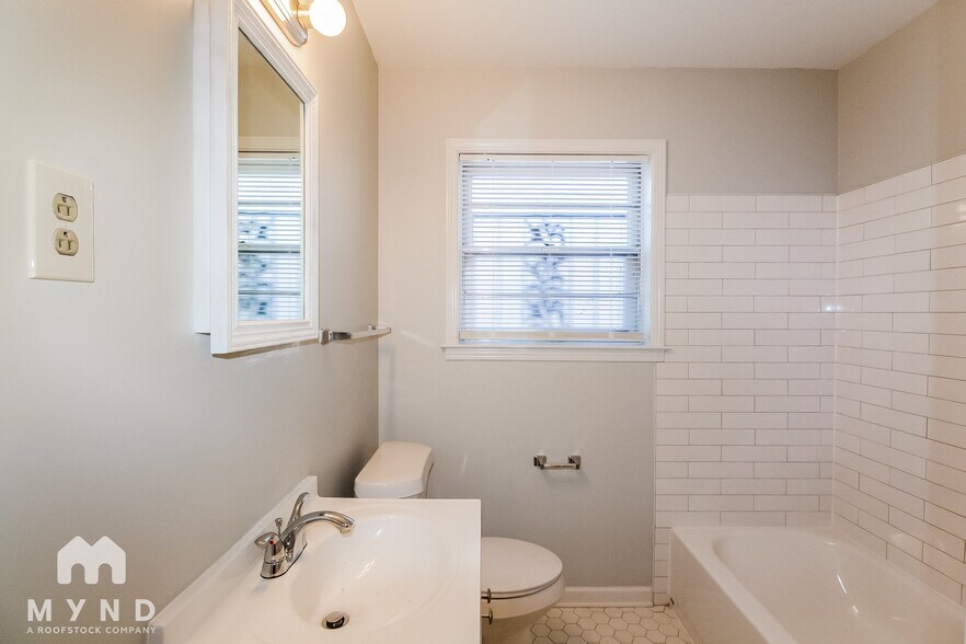 Building Photo - 5136 Jessie Lee Ln