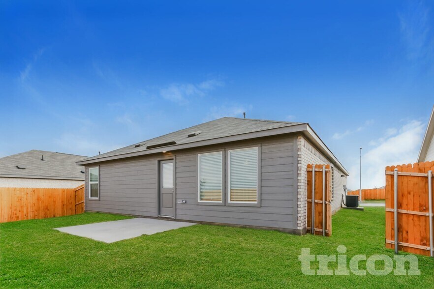 Building Photo - 15208 Grappling Irons Ln