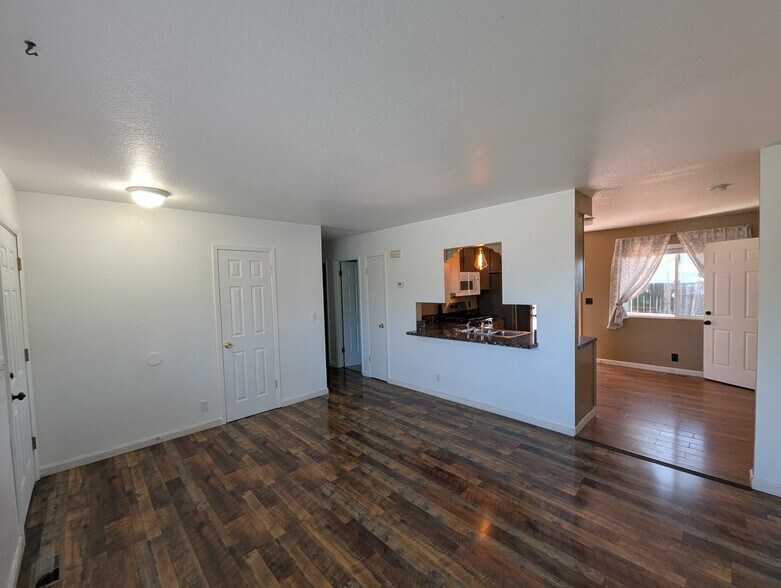 Building Photo - 2377 W Panama St