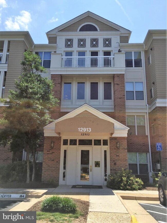 Building Photo - 12913 Alton Square