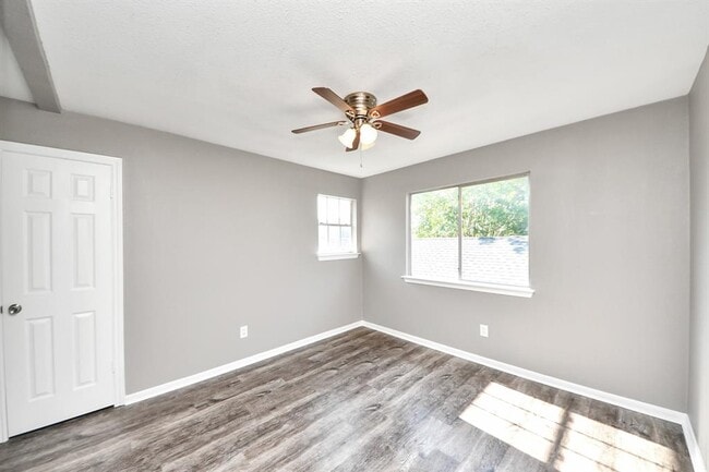 Building Photo - 5723 Whitemills Dr