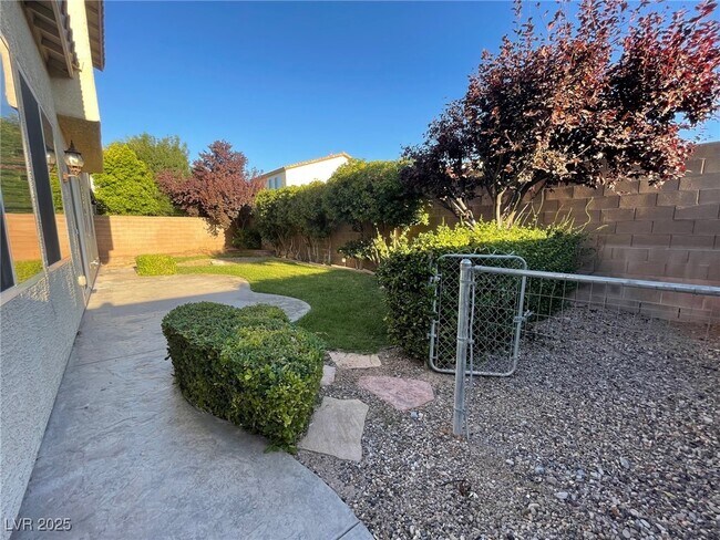 Building Photo - 9316 Grassy Butte Ct