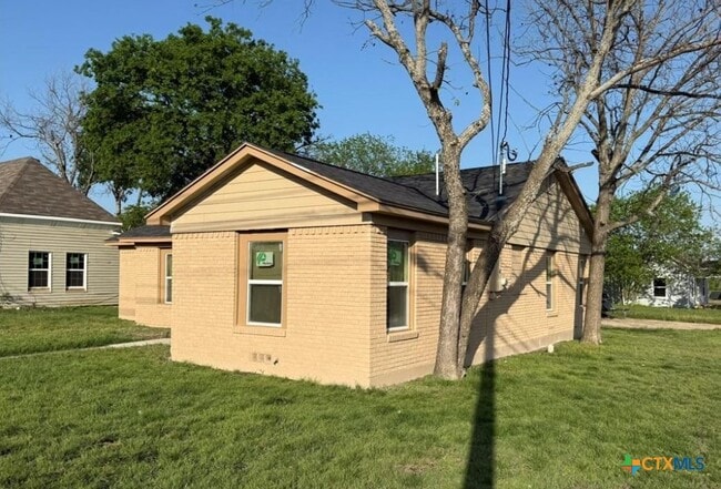 Building Photo - 1300 N 2nd St