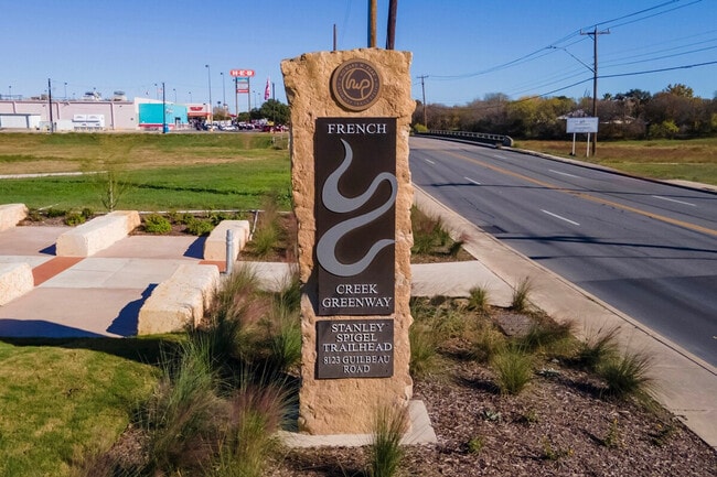 Building Photo - 8411 Brixton-SI ID1386179P