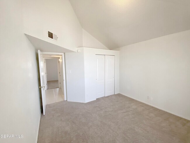 Building Photo - 4320 Loma Del Norte Dr