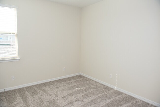 Building Photo - 1547 Bayfront Pk Aly