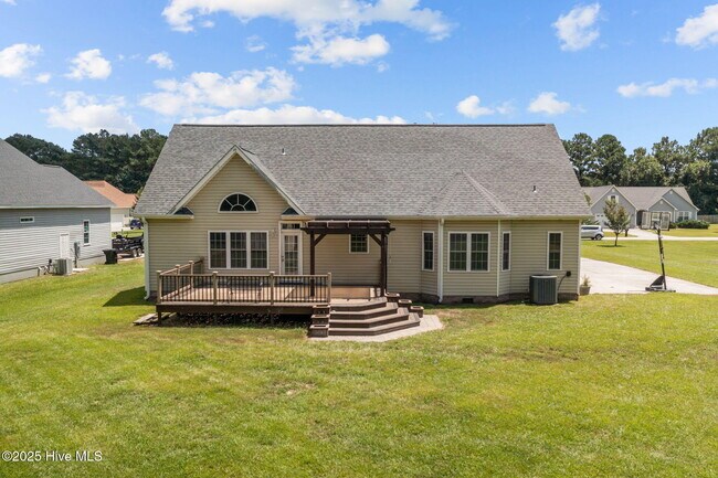 Building Photo - 541 Park Meadows Dr