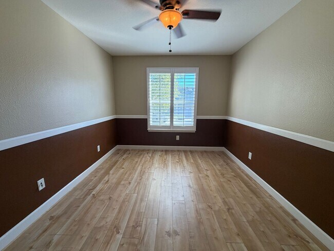 Building Photo - Downtown Templeton (3/2) - Must See!!