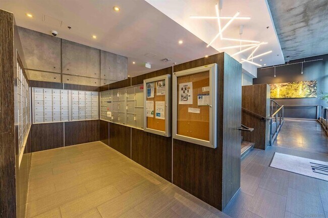 Building Photo - 1050 Island Ave