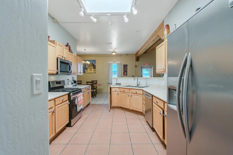 Building Photo - 832 Monterrey Rd NE