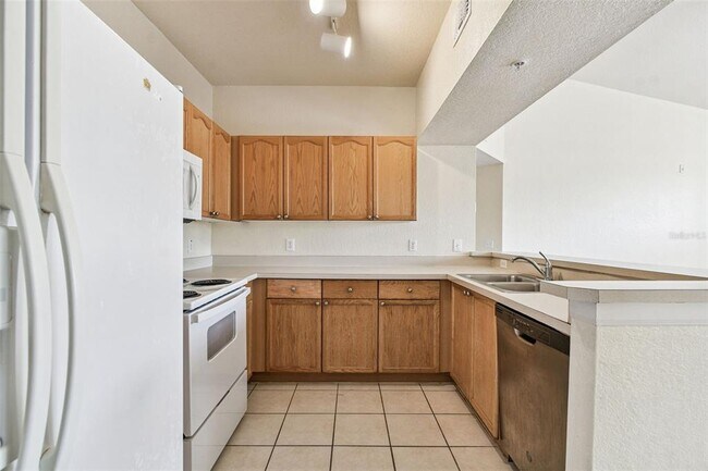 Building Photo - 5125 Palm Springs Blvd