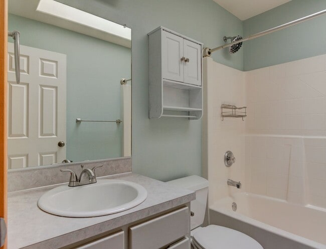 Building Photo - Stunning 4 Bedroom, 2.5 Bathroom Home With...