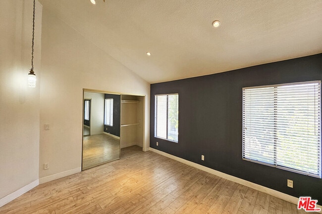 Building Photo - 18130 Oxnard St