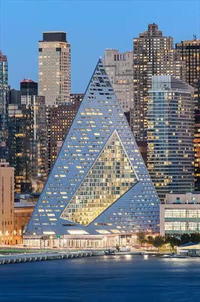 Building Photo - 625W W 57th St