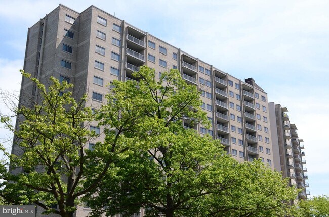 Building Photo - 2500 N Van Dorn St
