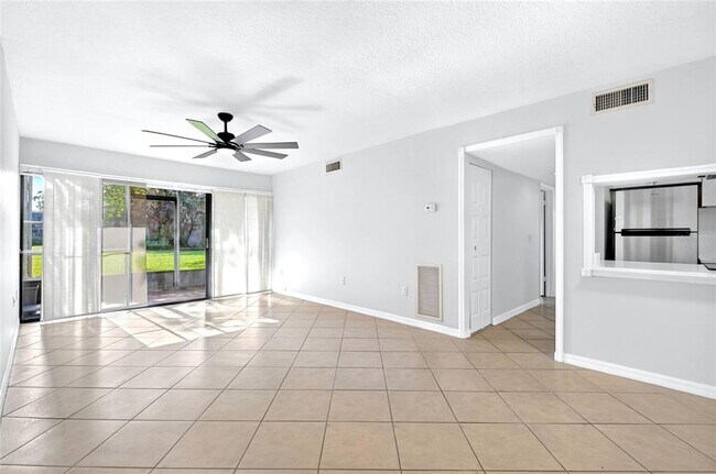 Building Photo - 3272 S Semoran Blvd