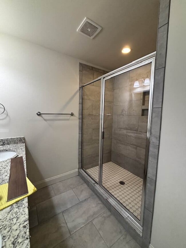 Building Photo - 4147 Lennox Wy