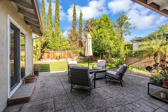 Building Photo - Stylish & Comfort Home in Prime San Jose Location