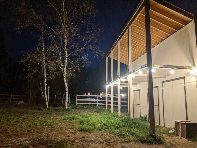 Building Photo - 140 Paquette Cir