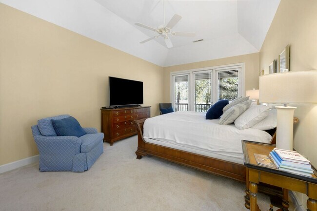 Building Photo - 125 Brandon Way