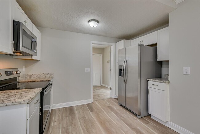 Building Photo - Charming 2 Bedroom/1 Bathroom Cottage in Central Augusta
