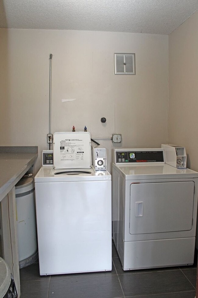 Building Photo - yanke02