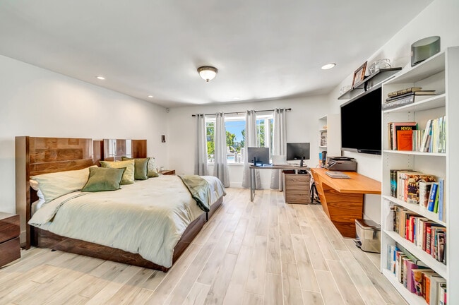 Building Photo - 22374 Algunas Rd