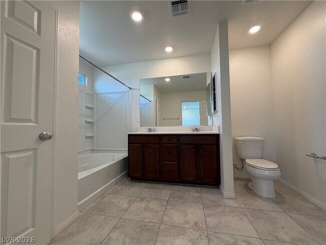 Building Photo - 3168 Bormida Ave