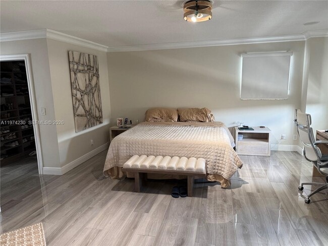 Building Photo - 6951 W Wedgewood Ave